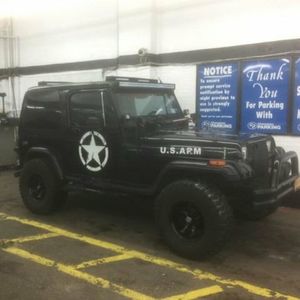 Meet your Posher, Leslie